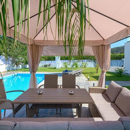 איקסיה Villa Costa מראה חיצוני תמונה